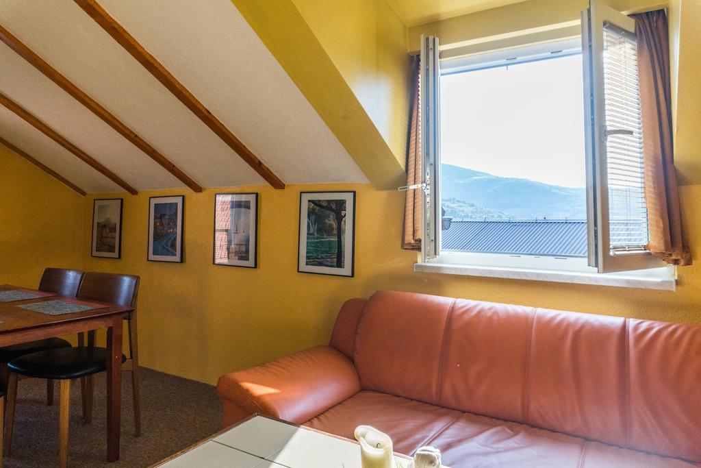 Guest House Faris Травник Экстерьер фото